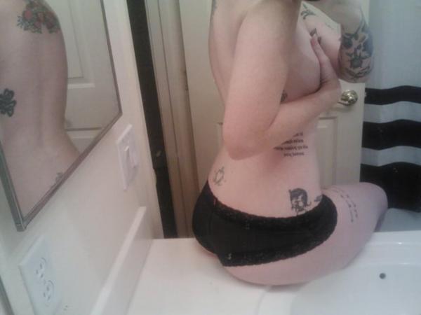MaddieSweet's tweet photo. Some more #sundies love http://t.co/ZiyW4Rw3