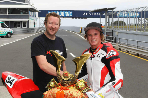Congratulations @joshhook34 for winning the 2012 Samurai Award presented by @jeff_wareRB GO JOSH!! <a href="/teamhondaracing/">Team Honda Racing</a>