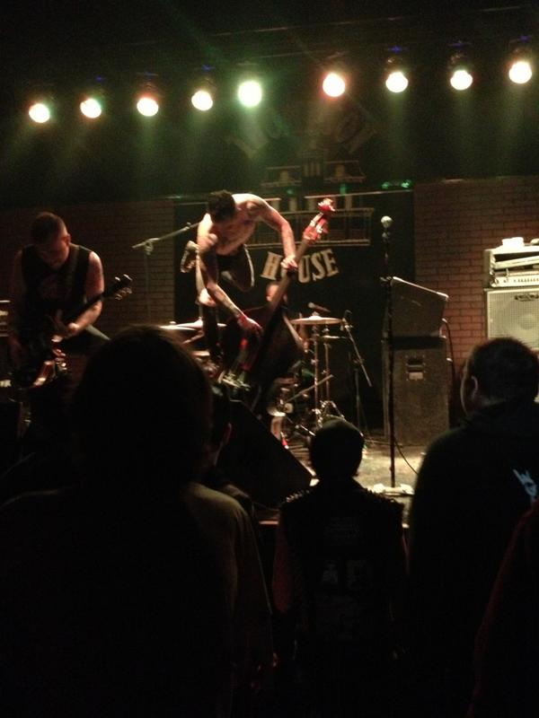 Koffin Kats!!! #slapathebass #standonit #crazyface #thompsonhousenewport #newport #cincymusic