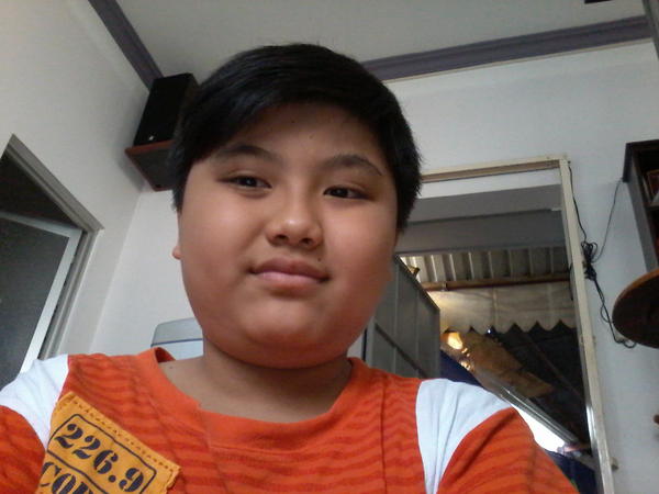 bumpolu's tweet photo. I'm playing Monster Galaxy and you should too! You battle against awesome monsters and train them to fight for you--and http://t.co/lmZLEk6l