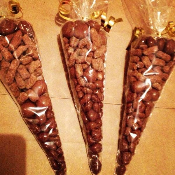 GoodyGum_Drops's tweet photo. Looking for the perfect end of term gift for teacher? How about a yummy chocolate cone? Only £1.65 *contains no nuts* http://t.co/1MZ3HD4Z
