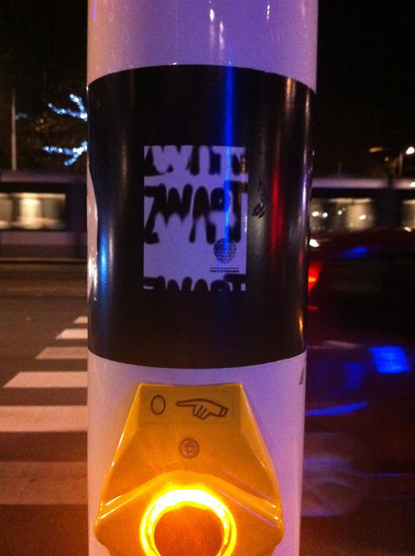 zwartwitnu's tweet image. Heb jij de stickers van ZWART/WIT al gespot in de Rotterdamse binnenstad? #zwartwitnu #guerrillamarketing #stickerbombs