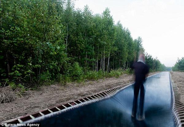 saatchi_gallery's tweet image. This 51m trampoline in Russia can be used to bounce to your destination and remove the boredom of daily commute!