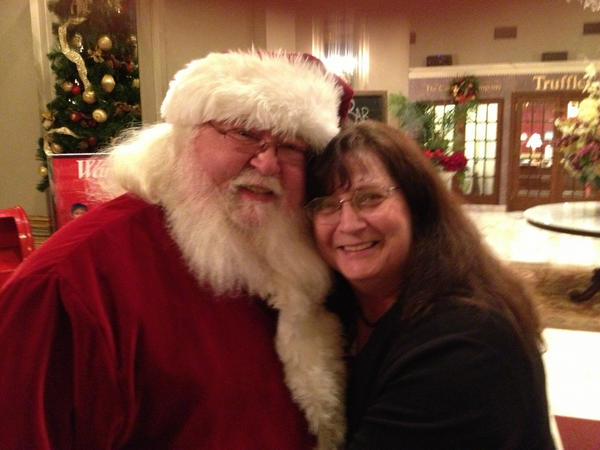 WarfieldsSanta's tweet image. Santa fans requested snap shots with Santa.