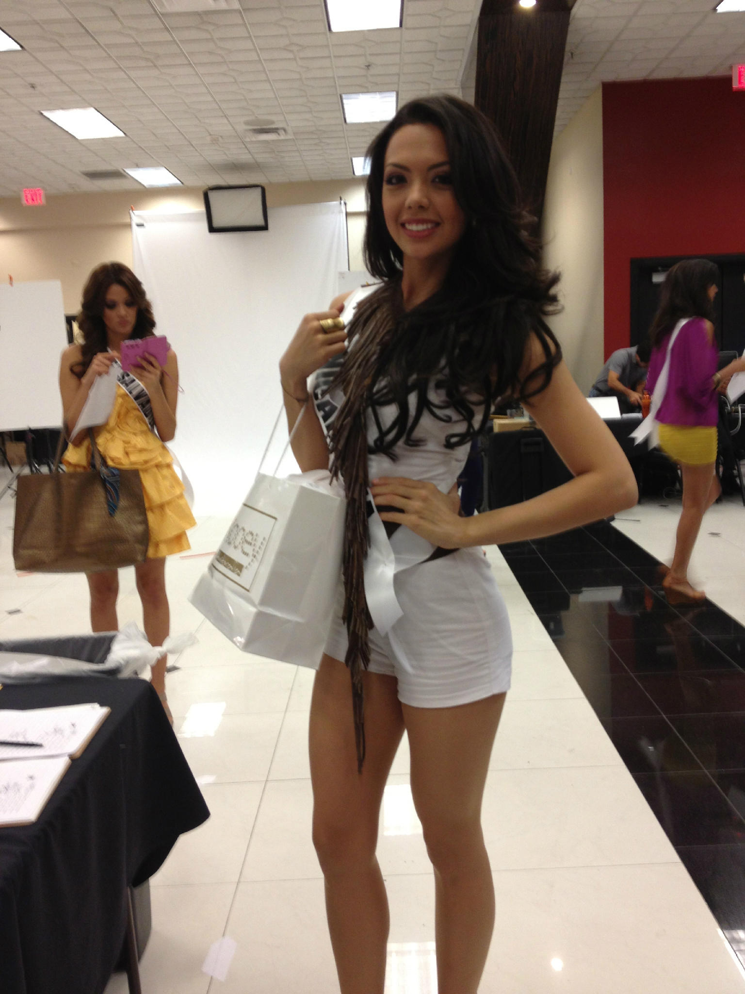 MISS UNIVERSE 2012 COVERAGE - AFTER THE PRELIMINARIES (The Heat is On!) - Page 9 A9OVde2CYAEIAEt