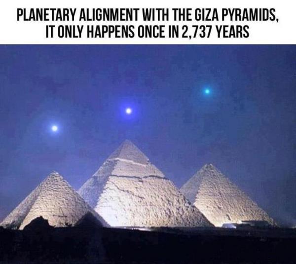 BassemforeverJo's tweet photo. #Planetary #Alignment with the #Giza #Pyramids #Egypt ,It only #happens once in 2.737 #years #awesome #goodtime #wow #3 http://t.co/spr91snT