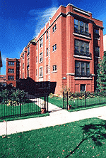 Apt_Chicago's tweet photo. New today! 0 - 3 bedrooms, 1+ bathrooms in Oak Park. From $700 http://t.co/sVIf5K37 http://t.co/tCZ1EGrH