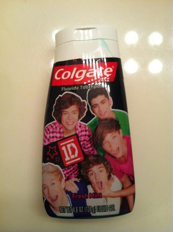 mckennagill's tweet image. "Give it up for Colgate!!" @Louis_Tomlinson #besttoothpaste