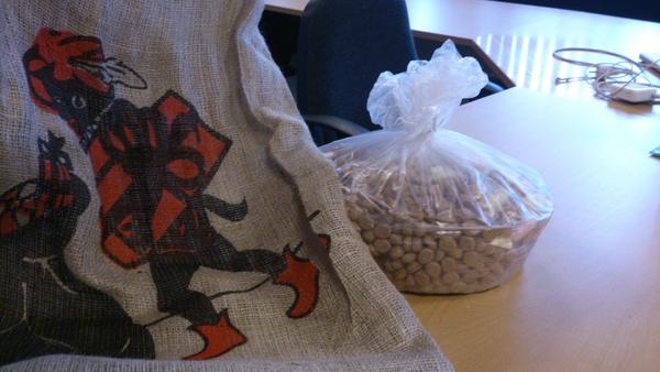 KoenvanLierop's tweet image. Sinterklaas komt ook bij .TIM op kantoor, met dank aan @Vintage_NL dat hem de weg wees :-)! #Hoefgeenlunchvandaag