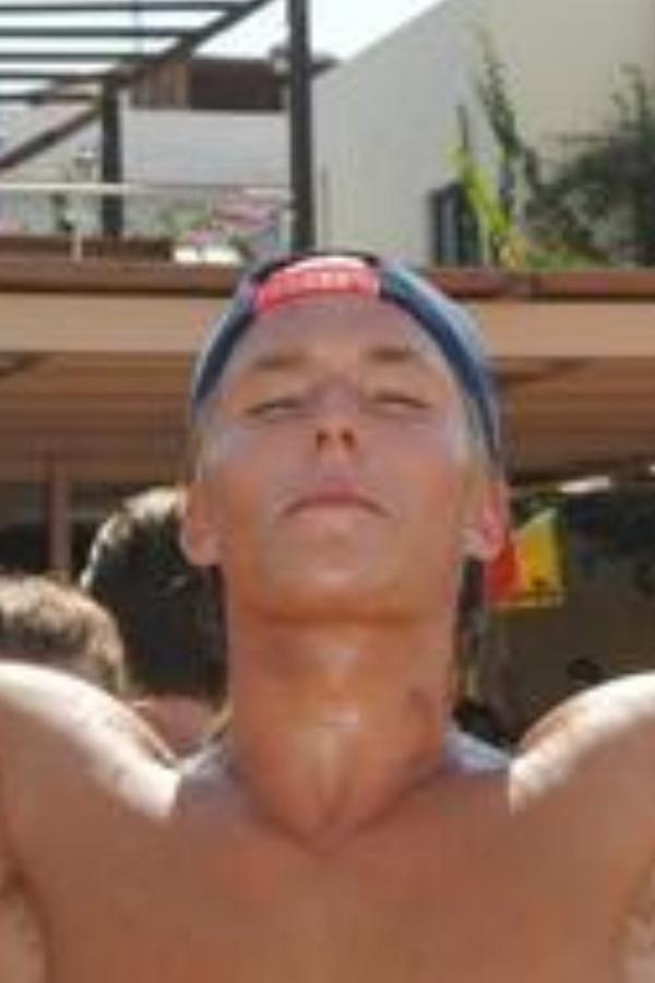 strindaruss13's tweet photo. Strindas ansikt 
#breddesjæf #terror #kos2012 
@eskilroke http://t.co/5jJL3DLh