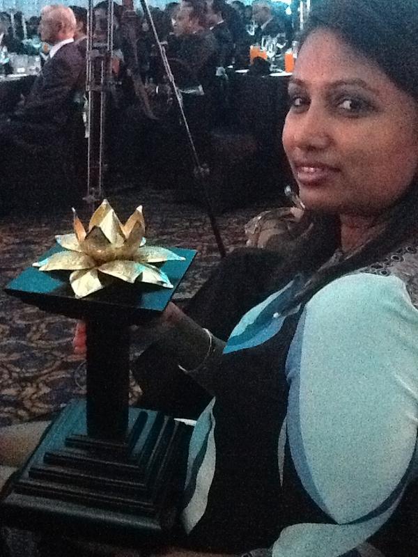 hasithy's tweet photo. @FrankWarnakula @manoseky here is the Gold with Shehani holding it.. http://t.co/NaC1QqTC