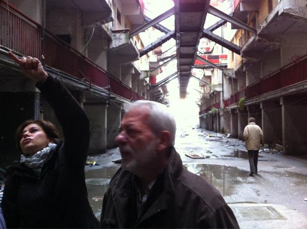 GaranteInfanzia's tweet photo. Alle vele di #scampia per denunciare il degrado e la situazione di rischo per i minori!!!! http://t.co/7cARl8z6