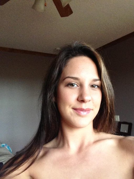 I'm online now! Come say hi:-) http://t.co/lXoNkchG http://t.co/yvPQSEdn<a href="/tag/rt"class="tags"><span>#rt</span></a>