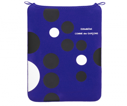 Comme des Garçons has designed graphics for Côte&amp;Ciel signature diver sleeves.