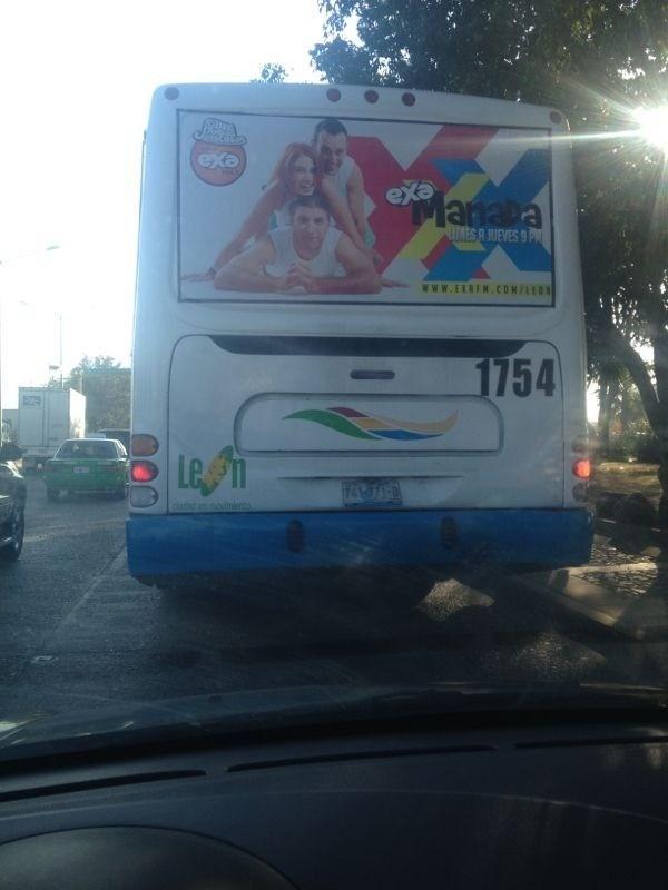 felipe_zendejas's tweet photo. Andamos x todos lados en la ciudad de León! @ExaManada @RolandoAvila @YihanLaSocia  #100%etsa http://t.co/NMYziIXB