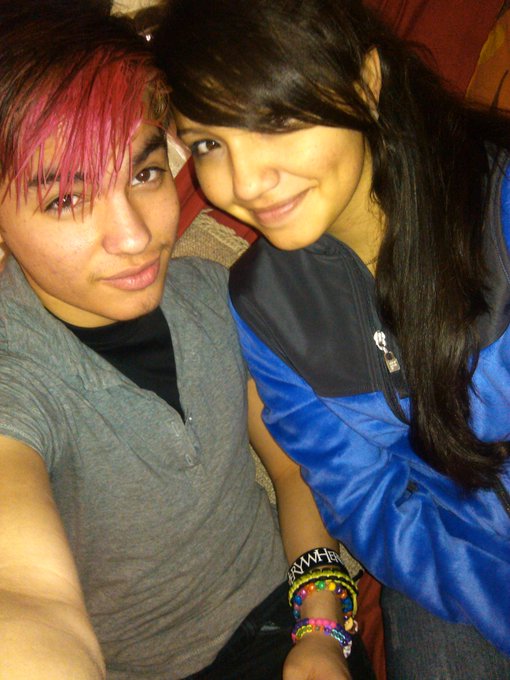 With my hun bun! #11.19.2o12<3 http://t.co/UoVFctpl<a href="/tag/hometown"class="tags"><span>#hometown</span></a><a href="/tag/nextstop"class="tags"><span>#nextstop</span></a><a href="/tag/thewakeuptour"class="tags"><span>#thewakeuptour</span></a>