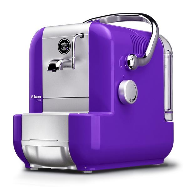 LavazzaUK's tweet photo. Stuck for Christmas gift ideas?  The A Modo Mio Extra is the perfect gift to add a colourful pop to any kitchen. http://t.co/Y0CNL9Cg