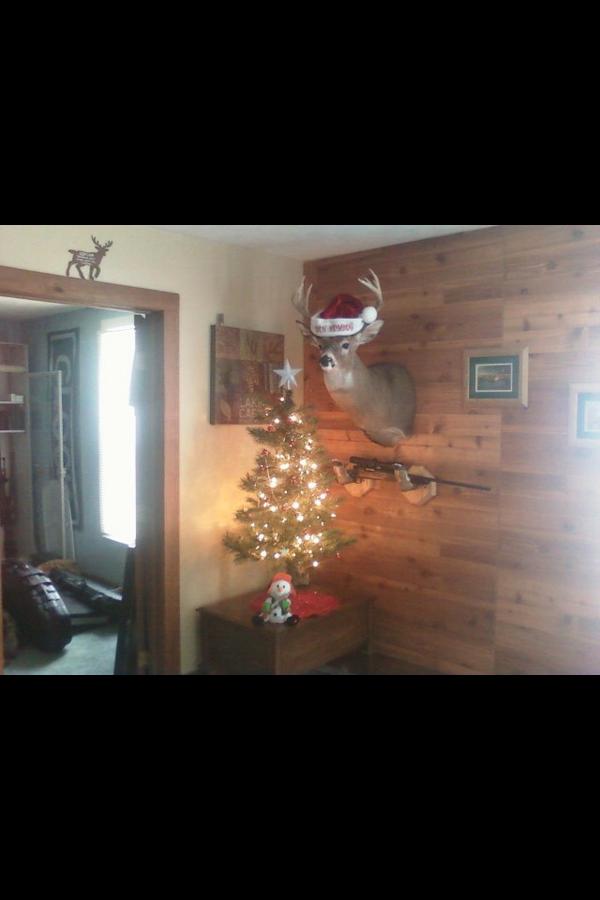 CoachBuck8's tweet photo. “@SteveVDK_hunter: You'll look fine Coach! See? http://t.co/q2u2Z633” not cool