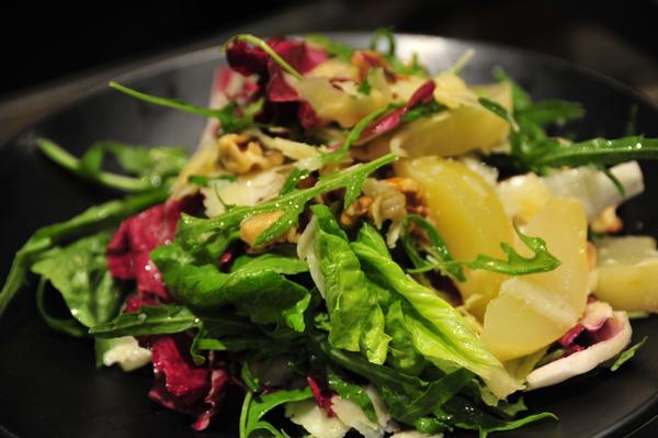 GalleryOneRest's tweet image. Check out this lovely recipe on pg 17 of the Brissie News by chef Trent Robson.  Easy and delish for Christmas day...