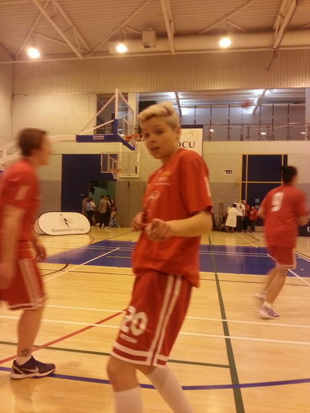 dcumercy's tweet photo. After 3years too many becky woods is back on the court where she belongs #mercy4life #twinnysreunited http://t.co/wYyrrYb9