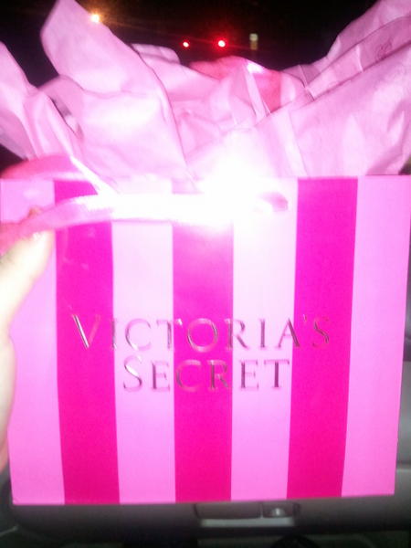 GenevaGray12's tweet photo. Panties should not make me this happy... #vs http://t.co/p59BFa5H