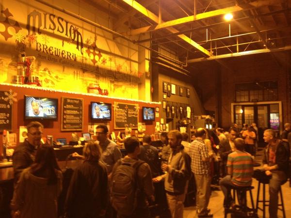 At <a href="/UXSpeakeasy/">UX Speakeasy | IxDA San Diego</a> waiting to hear <a href="/juliemofsd/">Julie Morgan, she/her</a> speak on optimal workshop