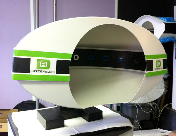 iScan3D's tweet image. Welcome to the table version of our EasyTwin #3dface #digiteyezer