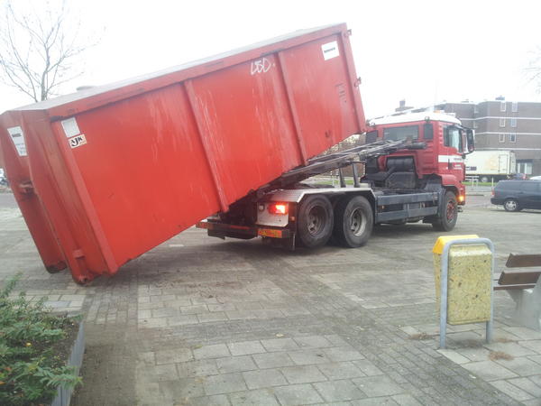 Vandaag start de #kerstboom #verkoop in #eindhoven.  pickatree.nl voor locaties