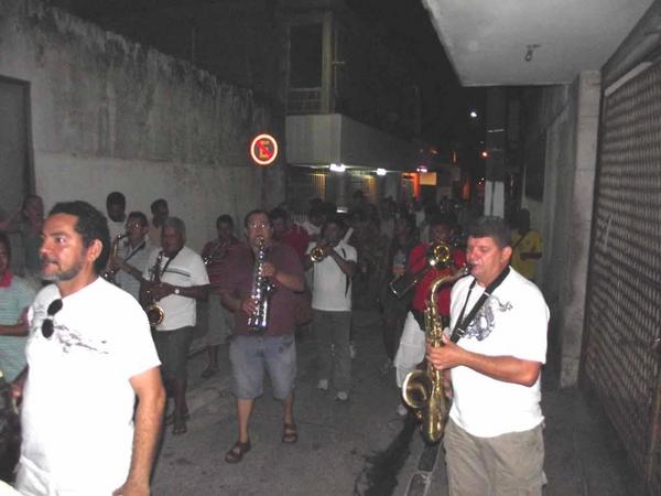 MPBeco's tweet photo. Nao esquece. Sábado tem CARNABECO, banda de frevo Maestro Duarte. Concentração Bar de Zé Reieira, 17 h. http://t.co/r5i5CUF1