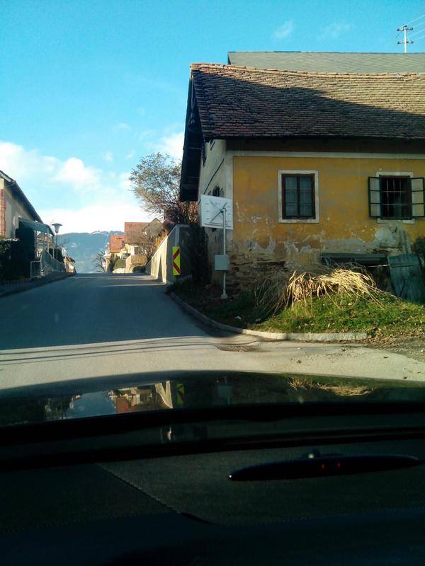 robertkoeberl's tweet photo. Mach ma a neue kumberger verkehrserhebung? http://t.co/zPKpWbn5