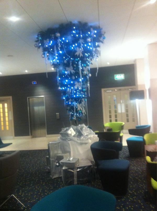 AmyJ_N4's tweet image. Think Novotel in Birmingham might have got a bit confused when following their Xmas tree assembly instructions