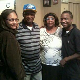 Grandparents me and sis http://t.co/0eEekfdM<a href="/tag/teamarmy"class="tags"><span>#teamarmy</span></a>
