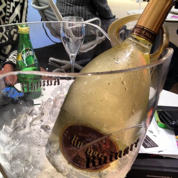 HauteInvite's tweet image. the good people of Ruinart sponsored our lunch :) Hope to work with them soon #ArtBasel #Champagne #Ruinart