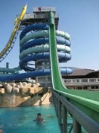 "<a href="/DREAMxHOUSES/">DREAMxHOUSES</a>: RT is glij " <a href="/deborahnentjes/">Deborah</a>