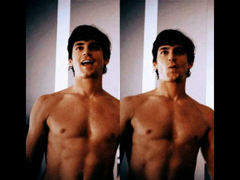 brooksey2005's tweet photo. OMG can he get any more perfect just love him#MattBomer #NealCaffrey #MattBomerfoCG http://t.co/rrBW5tuV