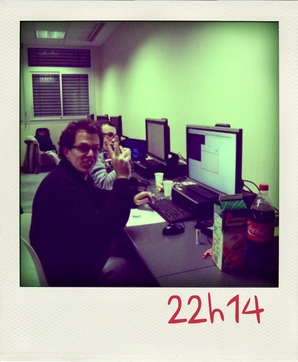 TJPnuitinfo's tweet photo. Entre codes et coca, les développeurs sont là pour #nuitdelinfo http://t.co/Huhlmy85