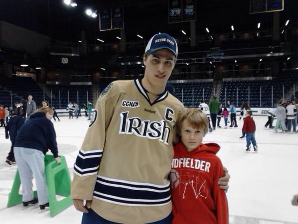 Fisher5Dawn's tweet image. Anders Lee named hockey player of the month for November! #9ND