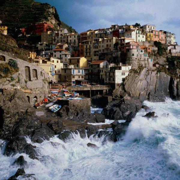 HostInsurance's tweet photo. Manarola, Italy. http://t.co/7fEOX3NR