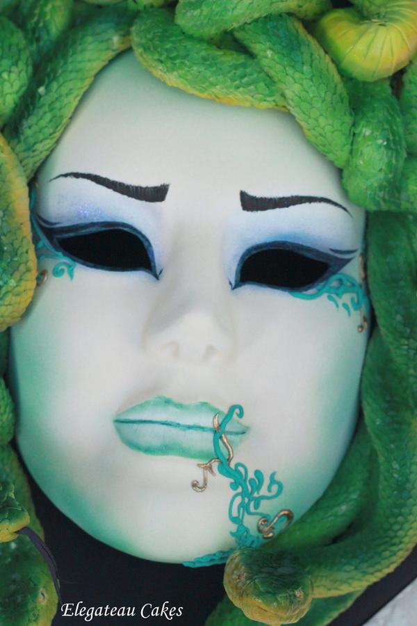 Elegateau's tweet image. a bit close up