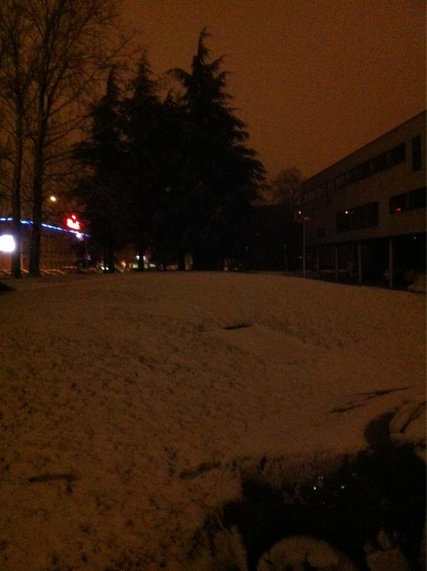 LesAntalgeeks tweet media