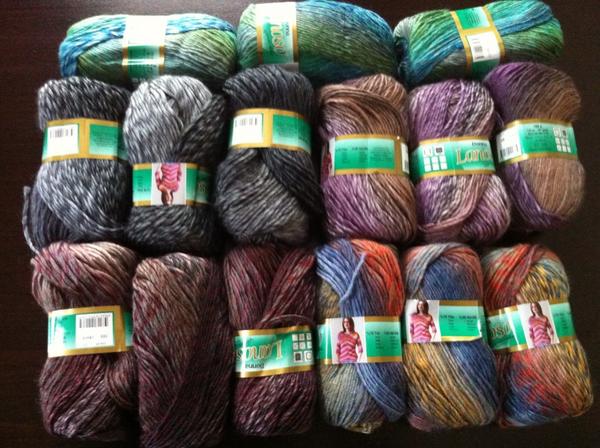 BookaholicCat's tweet image. @ilona_andrews Look what I got! I loved that "Amazing" yarn so much I had to buy more. :) #OperationSpider