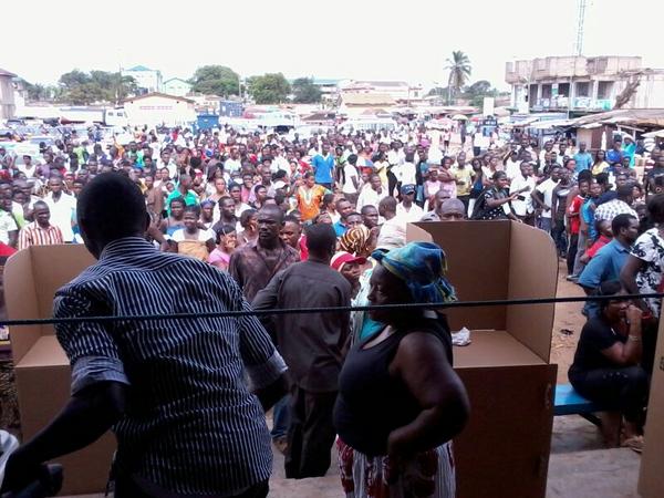 GloriaBuckman's tweet image. Wow! "@benkoku: This is not a rally. It's a queue of voters waiting to vote. #ghvotes @Citi973 http://t.co/W0KqTqBi"