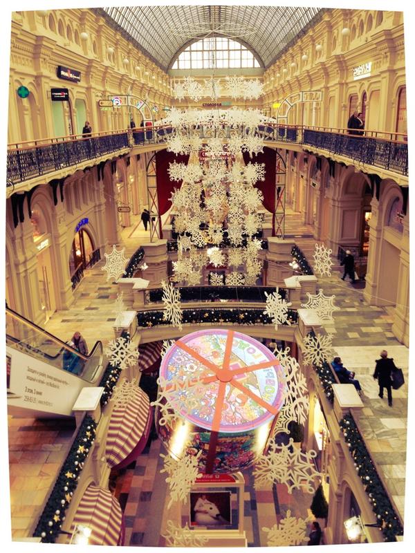 MaRusyaOff's tweet photo. В ГУМе красота) http://t.co/JdSGm7Sb