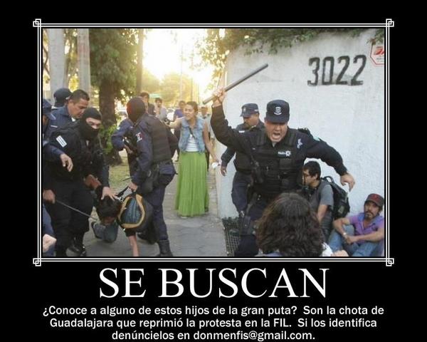 DamianAlcazar's tweet photo. Buenos dias twiteros, aquí una muestra de la valentía de la policía en contra de peligrosos delincuentes tapatíos http://t.co/6r1eC9o1