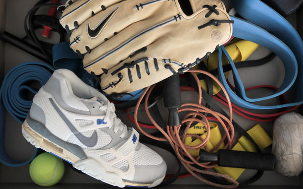 nikediamond's tweet photo. A true ballplayer. The ultimate athlete who inspired cross trainers. @BoJackson's story on @30for30 tomorrow. http://t.co/bHY2HjsS