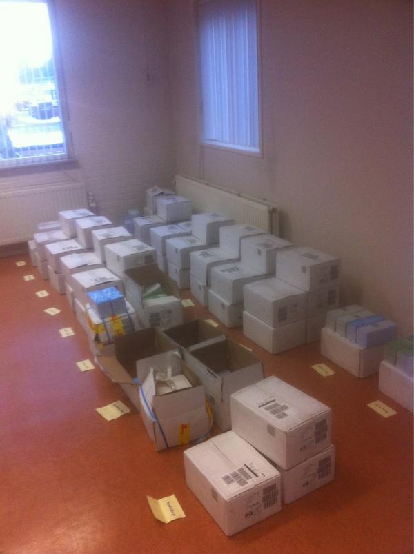 80.000 stuks #drukwerk versturen naar 20 klanten. Volgende keer even wat inpakkers regelen bij @DePersoneelsafd