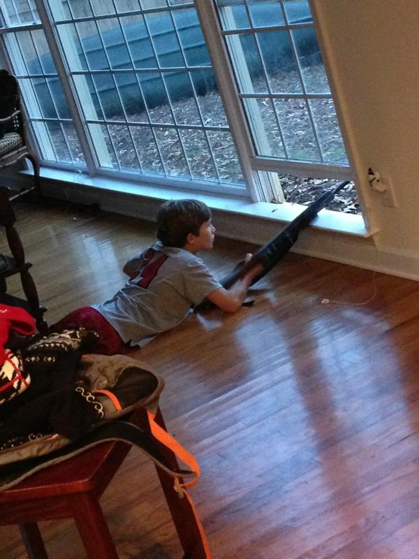 kaymcculloch17's tweet image. okay just the usual shoot a squirrel from inside the house through a window #everydaystuff