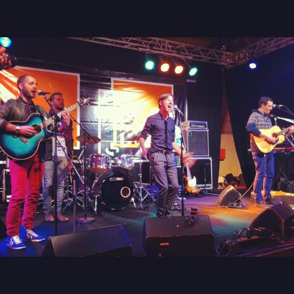 mouv's tweet image. #NP en live dans #GloryBox de @nicoprat : @sarahpapsun &amp;gt; lemouv.fr/player #Trans2012 -