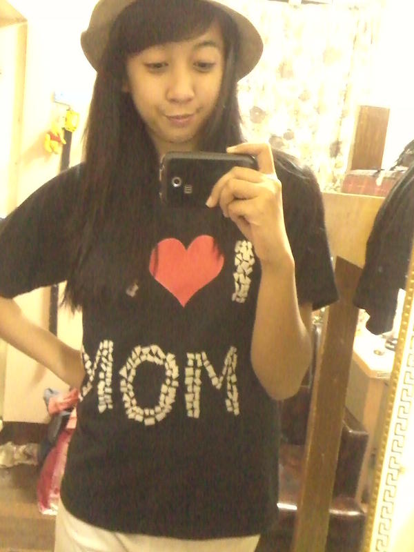 BarnsOffTheWall's tweet image. Goodnight! :)) #vain #beforegoingtobed #fidora #boredomeh