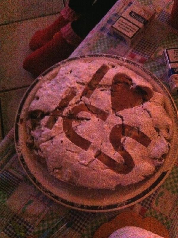 Mayk_and's tweet image. #gruppodascolto a casa chelsea @GiuliaChelsea  #XF6 @lapinadeejay I &amp;lt;3 ICS cake!
